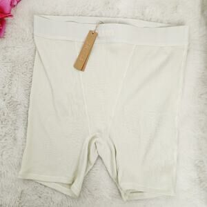 NEW SKIMS Cotton Rib Girlfriend Boxer Shorts Lounge Bone White M